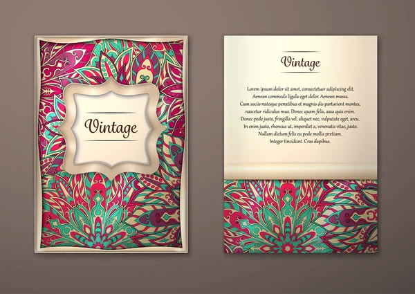 Cartões vintage com padrão de mandala floral e ornamentos . —  Vetores de Stock