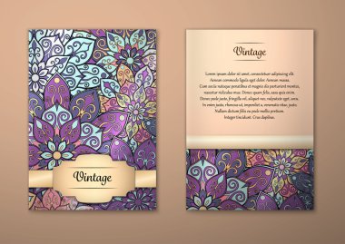 Çiçek mandala desen ve süs eşyaları ile Vintage kartları.