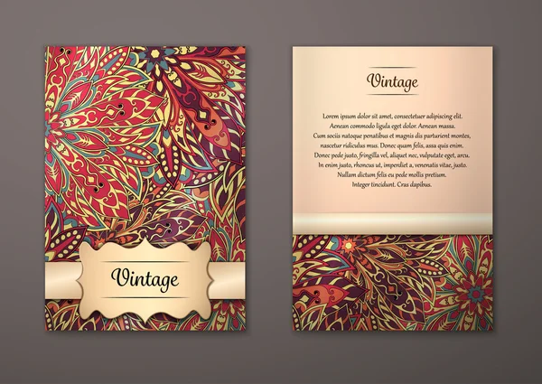 Cartões vintage com padrão de mandala floral e ornamentos . — Vetor de Stock