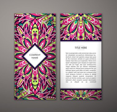 Çiçek mandala desenli el ilanı