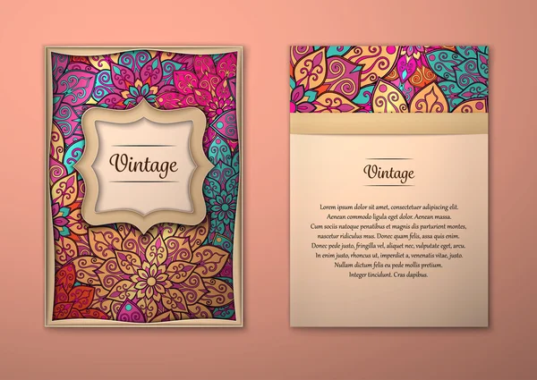 Tarjetas vintage con patrón de mandala floral y adornos . — Vector de stock