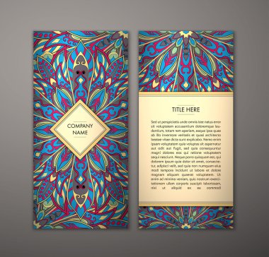 Çiçek mandala desenli el ilanı