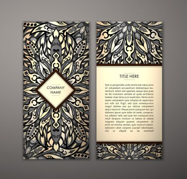 Çiçek mandala desenli el ilanı