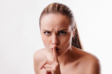 Lütfen, kapa çeneni!