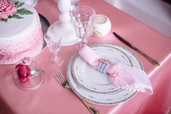 ピンク牡丹との結婚式の装飾 — ストック写真
