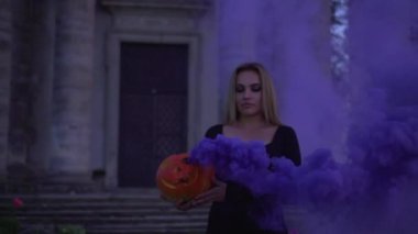 Bir cadının portresi.