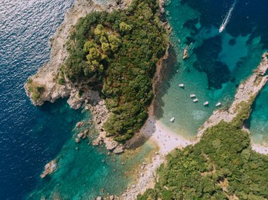 Korfu adasının havadan görünüşü.