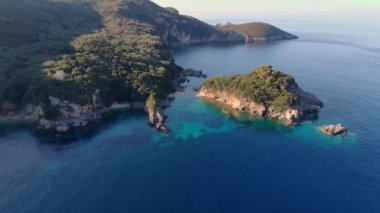 Korfu adasının güzel kıyıları.