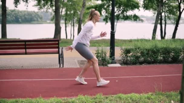 Löparutbildning för kvinnor. — Stockvideo