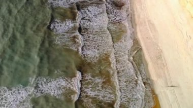 Korfu adasındaki Logas plajı..