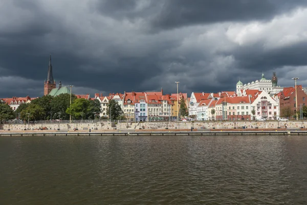 Widok miasta Szczecina (szczeciny) przed burzą. Polska — Zdjęcie stockowe