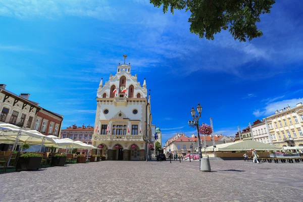 Una vista de la arquitectura histórica de la plaza mein en Rzeszow — Foto de Stock