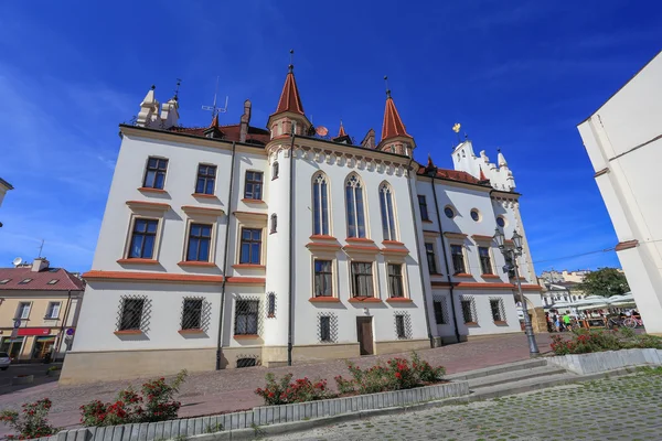 Una vista de la arquitectura antigua en la ciudad de Rzeszow, Polonia —  Fotos de Stock