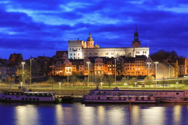 Bir gece, Polonya, waterfront, Chrobry setin Szczecin şehir görünümünü