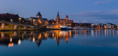 Bir gece, Polonya, waterfront, Chrobry setin Szczecin şehir görünümünü