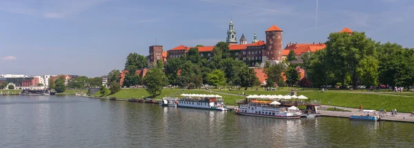 Uma vista do castelo de Wawel em Cracóvia, Polônia — Fotografia de Stock