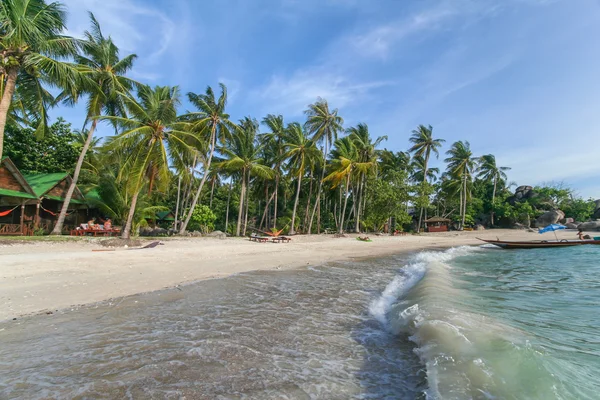 Тропический островной пейзаж, пляж отдыха — стоковое фото