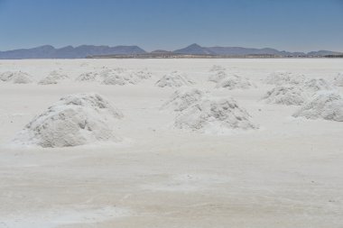 Tuz bir görünümünü çöl Bolivya, Salar de Uyuni, peyzaj