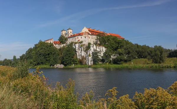 Widok na klasztor Tyniec w Krakowie. Polska — Zdjęcie stockowe