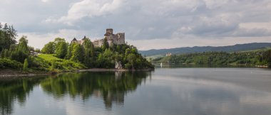 Niedzica castle Polonya görünümünü