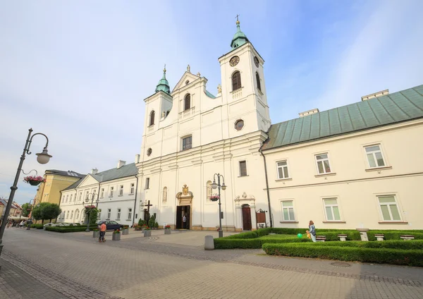 Widok na kościół miasto Rzeszów, Polska — Zdjęcie stockowe