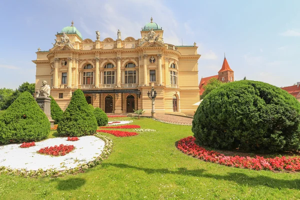 Widok teatru w Krakowie. Polska — Zdjęcie stockowe