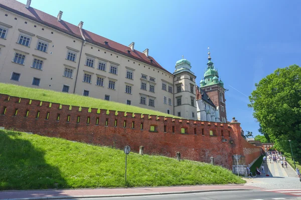 Vista del castillo real de Wawel en Cracovia — Foto de Stock