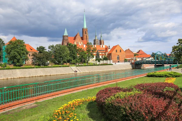 Wroclaw. Utsikt över det historiska distriktet Ostrow Tumski Polen — Stockfoto