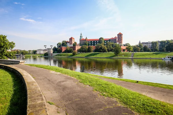 Uma vista do castelo de Cracóvia na Polónia — Fotografia de Stock