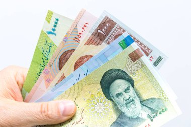 İran Riyal Money, Çeşitli Değerler, Banknotlar yayıldı ve elde tutuldu
