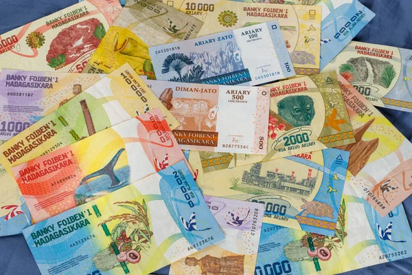散乱的马达加斯加钞票 任何价值的钱 — 图库照片