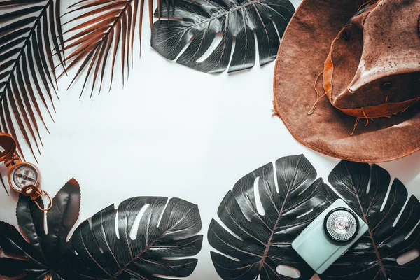 Tropical Leaves Cowboy Hat Compass Old Flashlight Retro Style Minimal — Stock Photo, Image