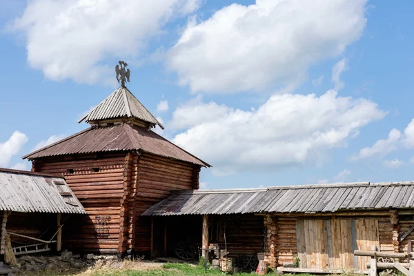 Semiluzhenski kazak ostrog - petit fort en bois en Sibérie — Photo