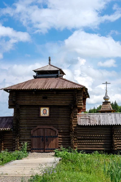 Ostrog de kazak Semiluzhenski - pequeno forte de madeira na Sibéria — Fotografia de Stock