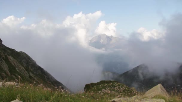 Pendakian gunung Akishkho — Stok Video