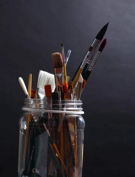 Şişedeki fırçalar