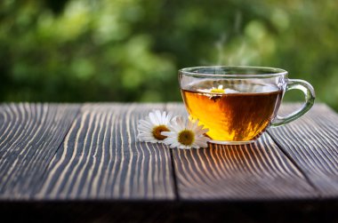 Papatya çayı çay papatya çiçeği ile 