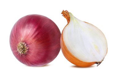 Beyaz arkaplanda soğan izole edildi