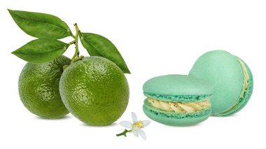 Beyaz arkaplanda limon ve naneli kurabiye izole edilmiş.