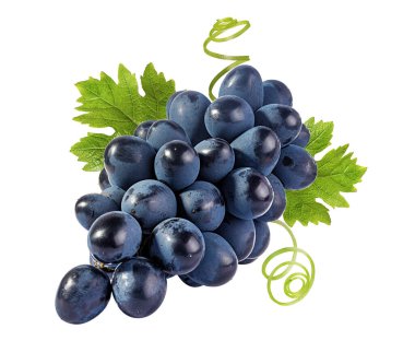 Beyaz arkaplanda taze yeşil üzümler izole edilmiş.