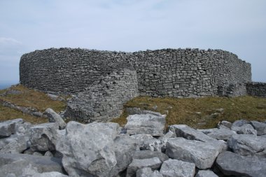 Taş fort Dun Eochla