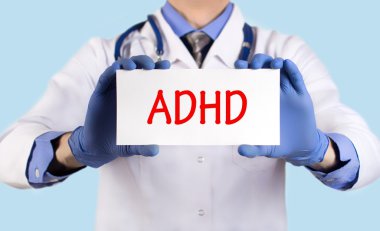 Doktor tanı adı ile bir kart tutar - Adhd