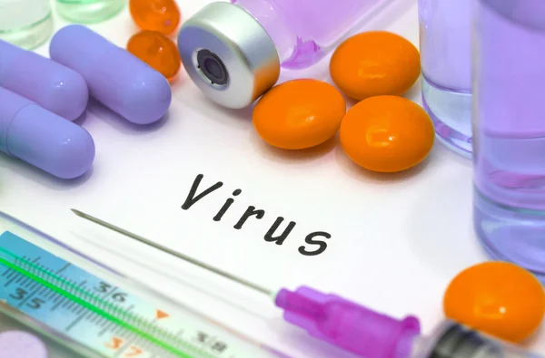 Virus - diagnóstico escrito en un papel blanco — Foto de Stock