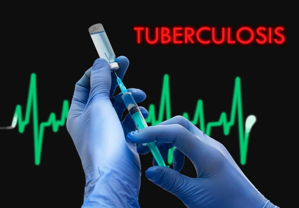 Tratamiento de la tuberculosis. La jeringa está llena de inyección. Jeringa y vacuna. Concepto médico . — Foto de Stock