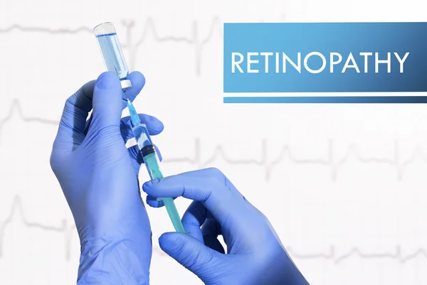 Stop retinopathie. Spuit is gevuld met injectie. Spuit- en vaccinbank — Stockfoto