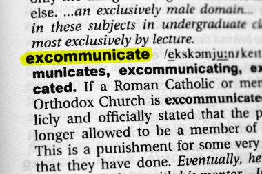 Vurgulanmış kelime aforoz kavramı ve anlamı.