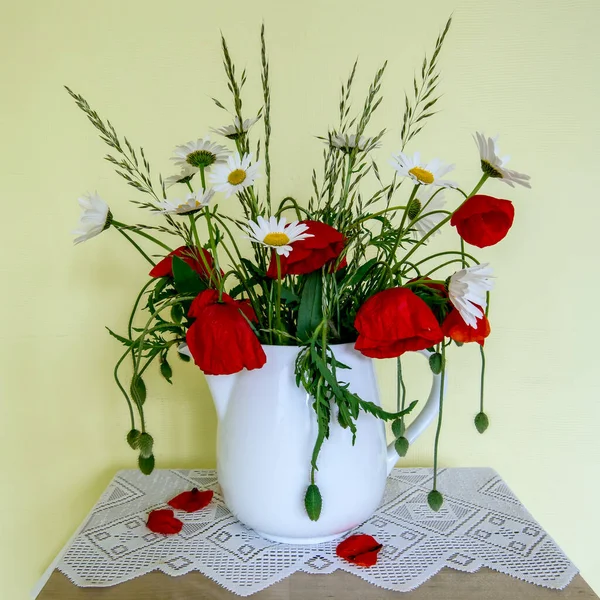 Bouquet Daisies Poppies Vase — Stock Photo, Image