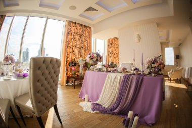 pembe peonies ve ortanca çiçek aranjmanı gümüş kase