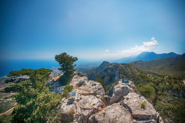 Kale Saint Hilarion, Kıbrıs mahveder. Yaz dinlenme. tatil, tatil. Deniz ailesi ile tatil