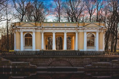 Bahar günbatımı St Petersburg